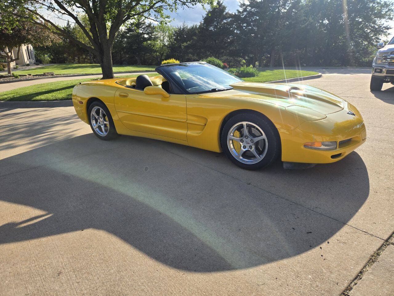 Used 2000 Chevrolet Corvette Convertible w/ Memory Pkg RWD image 5