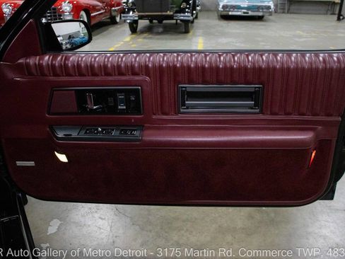 Used 1988 Oldsmobile Toronado Trofeo image 33