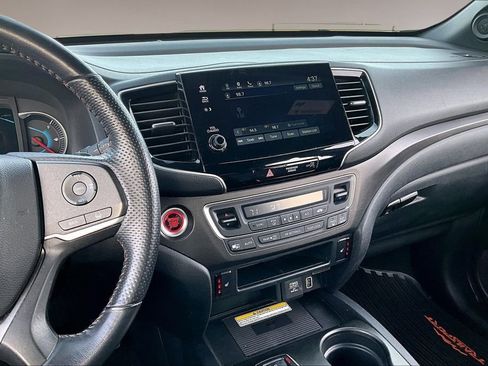 Used 2022 Honda Pilot TrailSport image 6