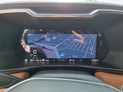 Used 2024 GMC Canyon AT4 w/ AT4 Premium Package image 18