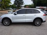 Used 2016 Porsche Cayenne image 2