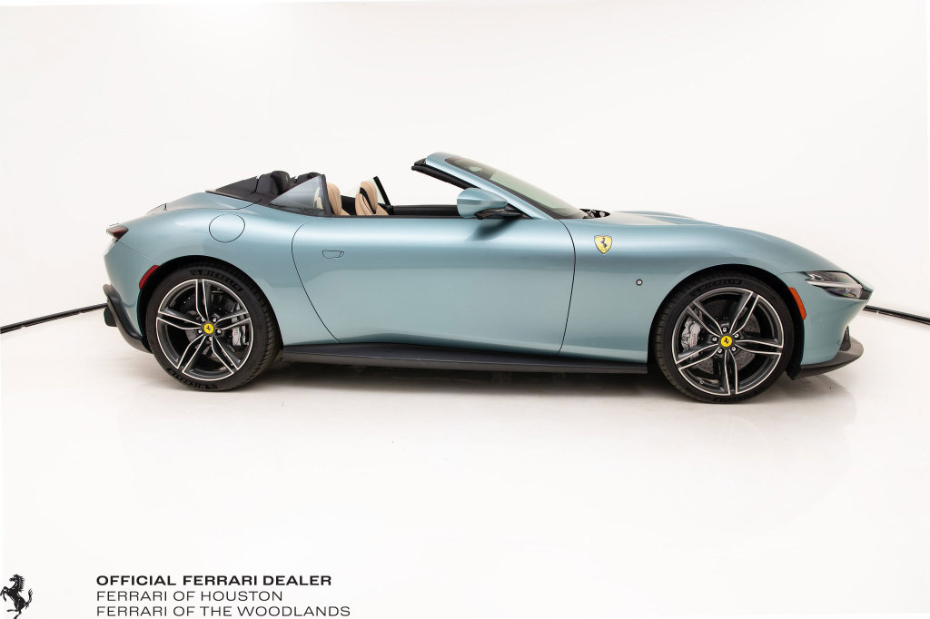 Certified 2024 Ferrari Roma Spider RWD image 3