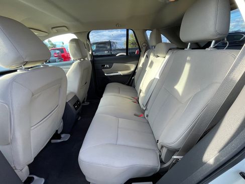 Used 2013 Ford Edge SE image 16