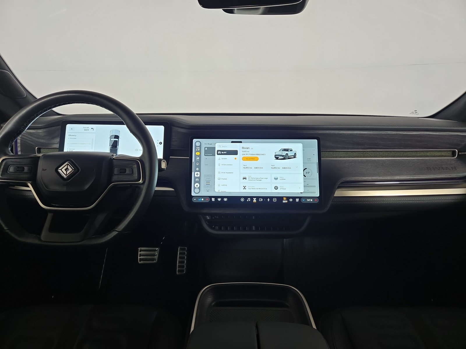Used 2024 Rivian R1T Adventure Dual AWD/4WD image 25