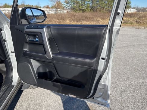 Used 2023 Toyota 4Runner SR5 Premium w/ Moonroof Package image 39