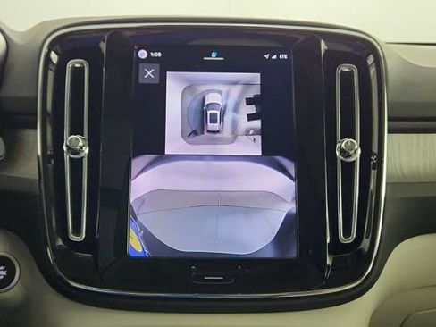 Certified 2026 Volvo XC40 B5 Plus w/ Protection Package Premier AWD/4WD image 55
