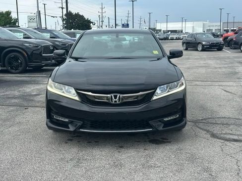 Used 2017 Honda Accord EX-L image 2