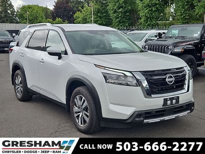 Used 2025 Nissan Pathfinder SL w/ Cargo Package