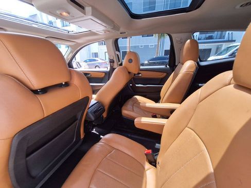 Used 2014 Chevrolet Traverse LTZ FWD image 21