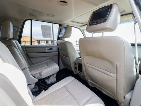 Used 2014 Ford Expedition EL Limited w/ Equipment Group 301A AWD/4WD image 21