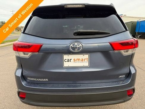 Used 2017 Toyota Highlander LE AWD/4WD image 6