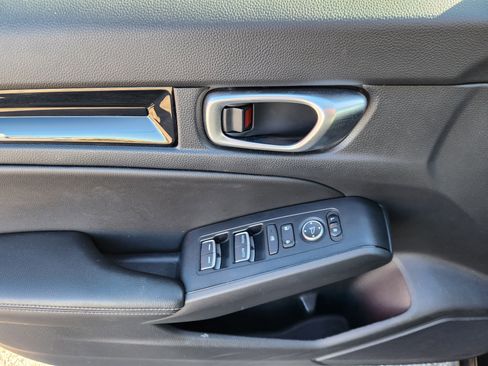 Certified 2024 Honda Civic EX-L image 17