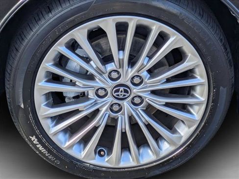 Used 2020 Toyota Avalon Limited w/ Advanced Safety Package FWD image 25