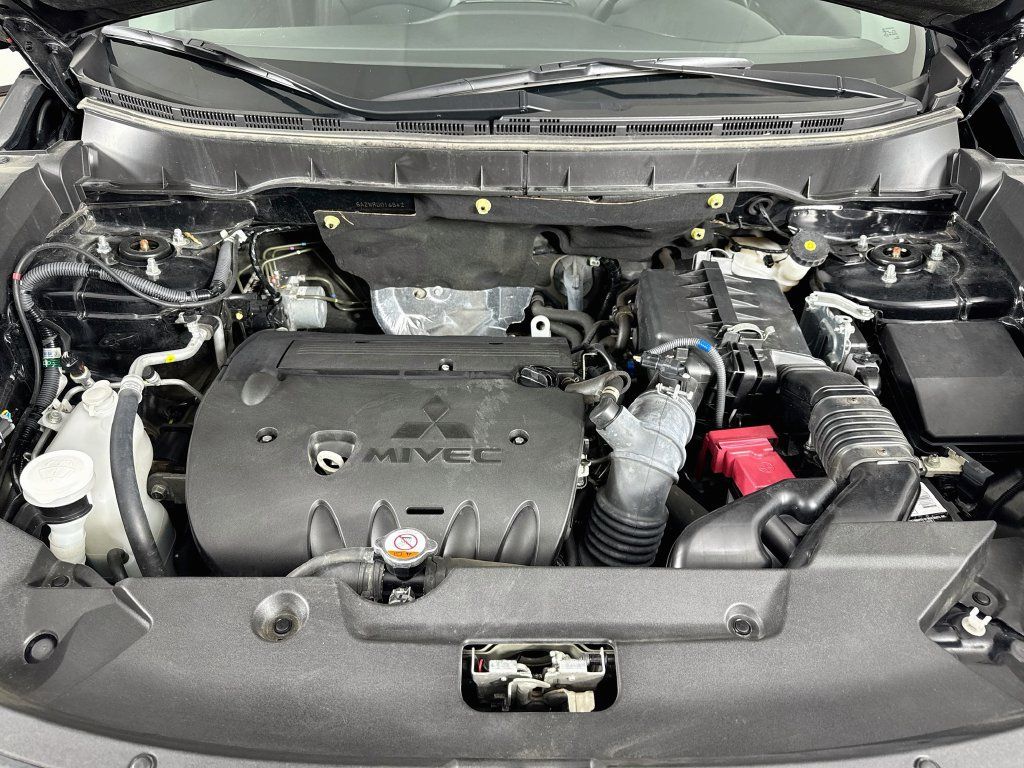 Used 2024 Mitsubishi Outlander Sport ES AWD/4WD image 28