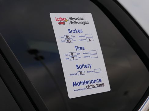 Certified 2023 Volkswagen Taos SE w/ Panoramic Sunroof Package image 35