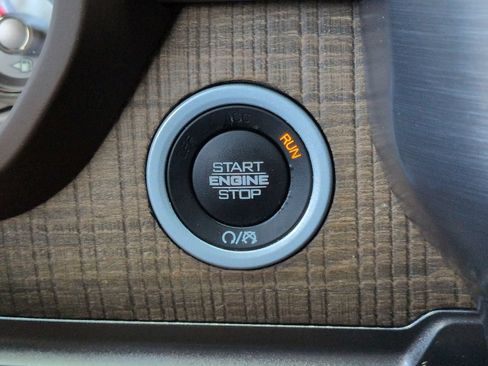 Used 2019 RAM 1500 Limited RWD image 30