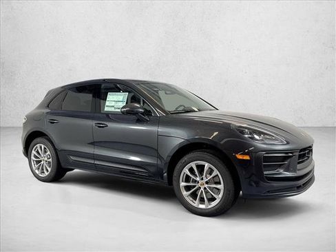 Certified 2026 Porsche Macan AWD/4WD image 7