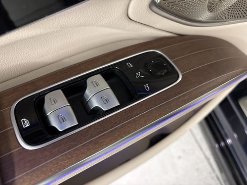 Certified 2023 Mercedes-Benz EQS 580 4MATIC Sedan image 13