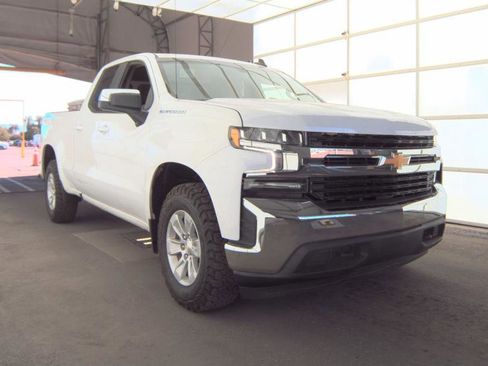Used 2021 Chevrolet Silverado 1500 LT w/ Fleet Comfort Package image 2