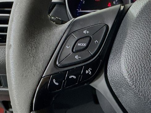 Used 2020 Toyota C-HR LE image 16