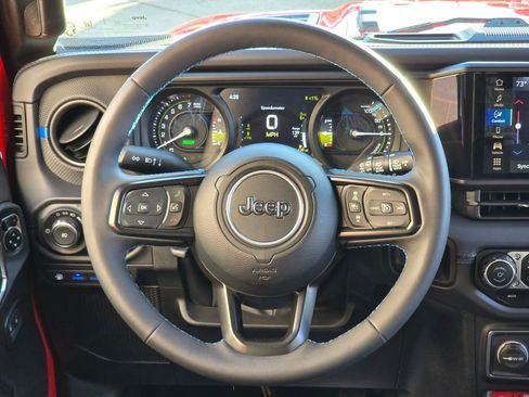 Used 2025 Jeep Wrangler Unlimited Rubicon 4xe w/ Convenience Group image 35