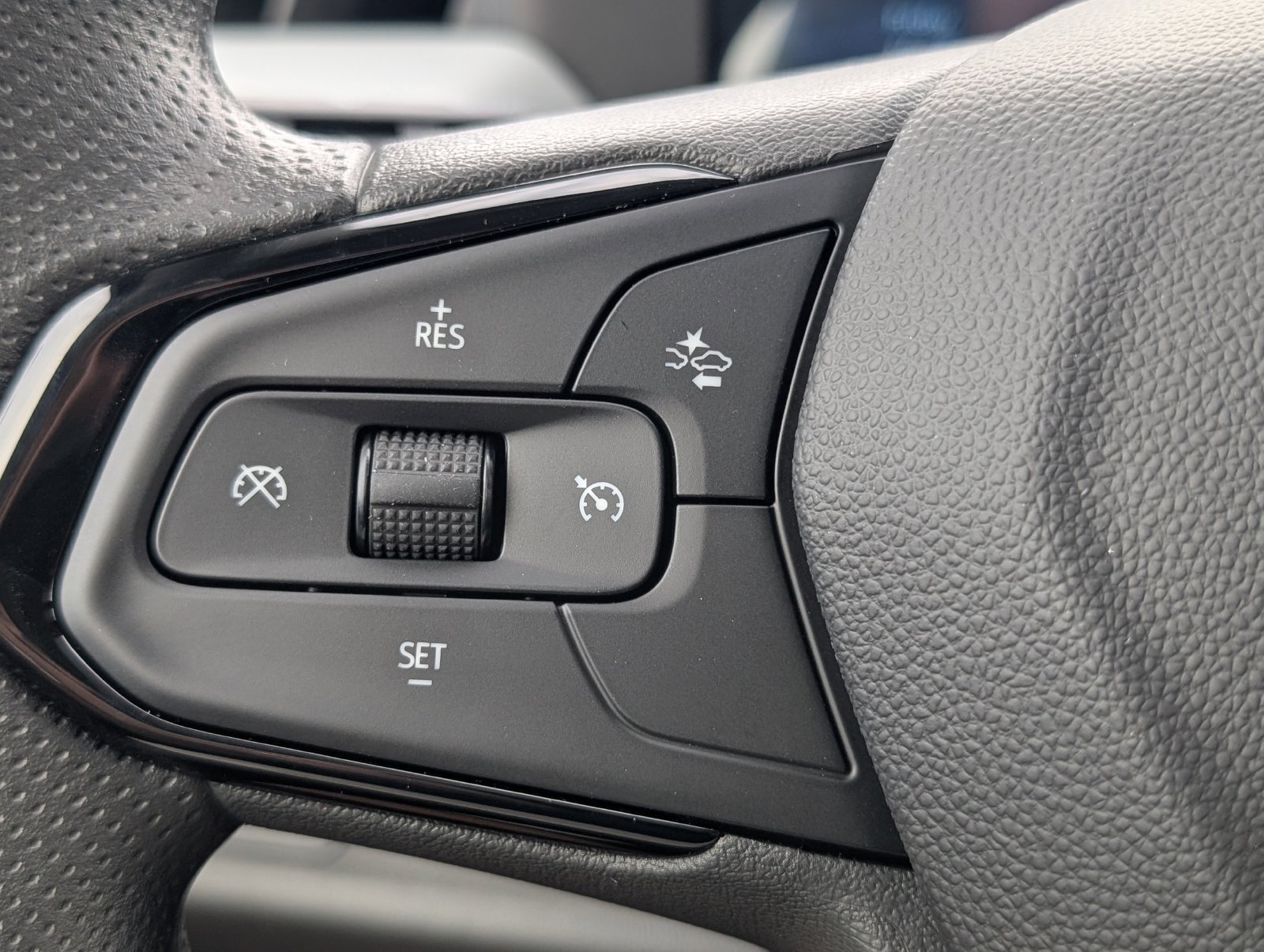 New 2027 Chevrolet Bolt LT FWD image 16