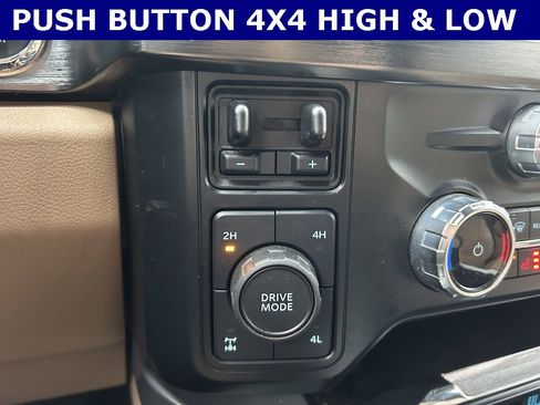 Used 2023 Ford F250 Lariat w/ Chrome Package image 18