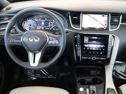 Certified 2025 INFINITI QX55 Essential image 22