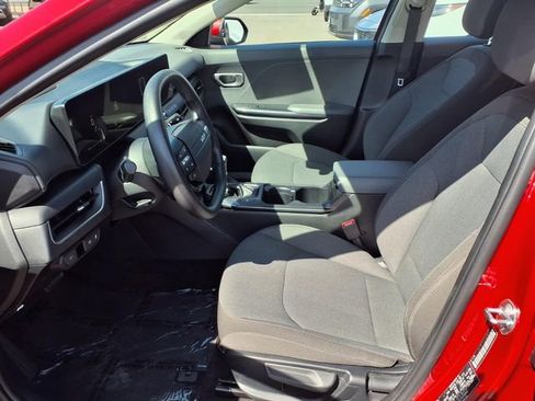 Used 2025 Kia K4 LXS FWD image 14