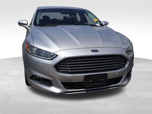 Used 2014 Ford Fusion SE w/ Equipment Group 201A FWD image 6