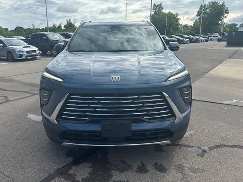 Used 2026 Buick Enclave Preferred AWD/4WD image 8