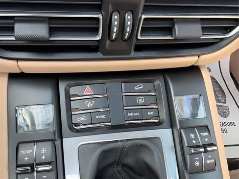 Used 2021 Porsche Macan S image 33