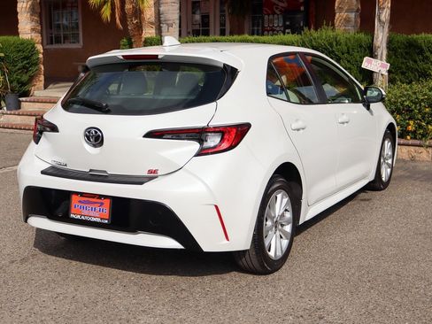 Used 2025 Toyota Corolla SE image 9