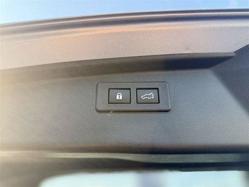Used 2022 Subaru Outback Limited AWD/4WD image 16