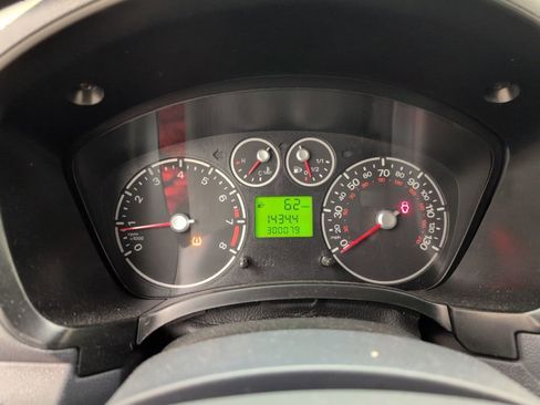 Used 2011 Ford Transit Connect XLT image 24