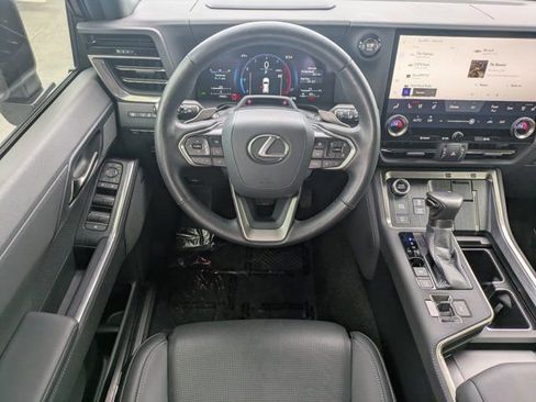 Used 2024 Lexus GX 550 w/ Cold Area Package image 14