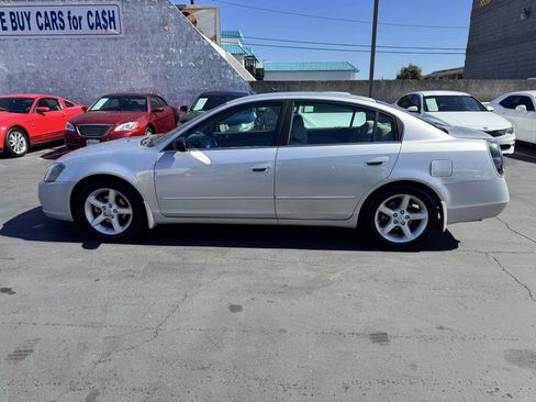 Used 2006 Nissan Altima 3.5 SE FWD image 14