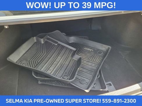 Used 2021 Toyota Camry LE image 24