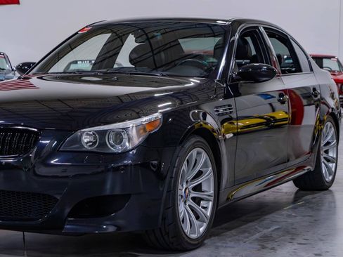 Used 2006 BMW M5 RWD image 25