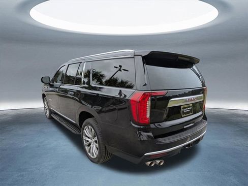 Used 2023 GMC Yukon XL Denali AWD/4WD image 6