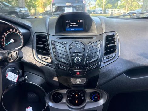 Used 2018 Ford Fiesta SE FWD image 35
