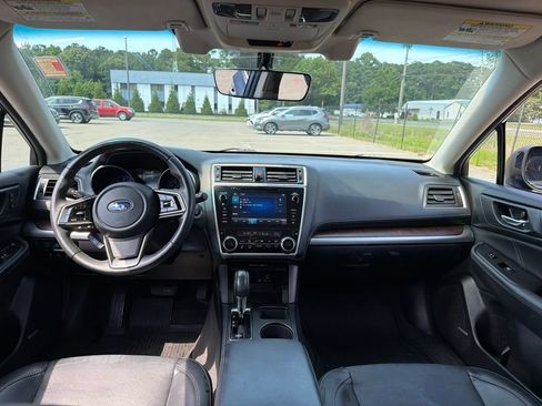 Used 2019 Subaru Outback 3.6R Limited AWD/4WD image 9
