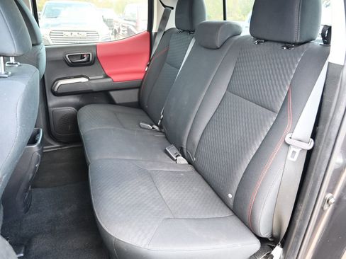 Used 2022 Toyota Tacoma SR image 23