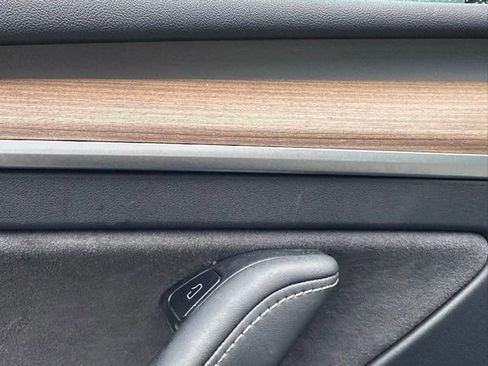 Used 2022 Tesla Model Y Performance image 19