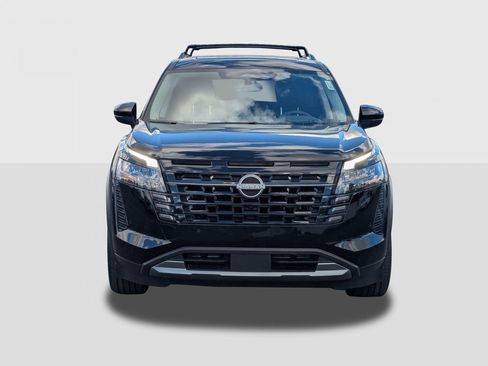 New 2026 Nissan Pathfinder Platinum FWD image 8