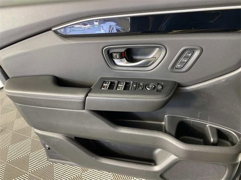 Used 2025 Honda Pilot EX-L image 24