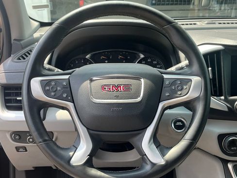 Used 2024 GMC Terrain SLT FWD image 15
