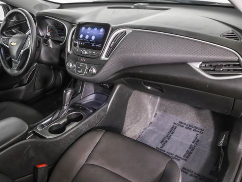 Used 2020 Chevrolet Malibu RS image 42