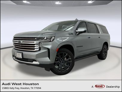 Used 2023 Chevrolet Suburban High Country w/ Premium Package 2