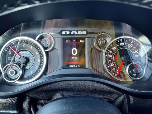 Used 2019 RAM 1500 Big Horn image 9